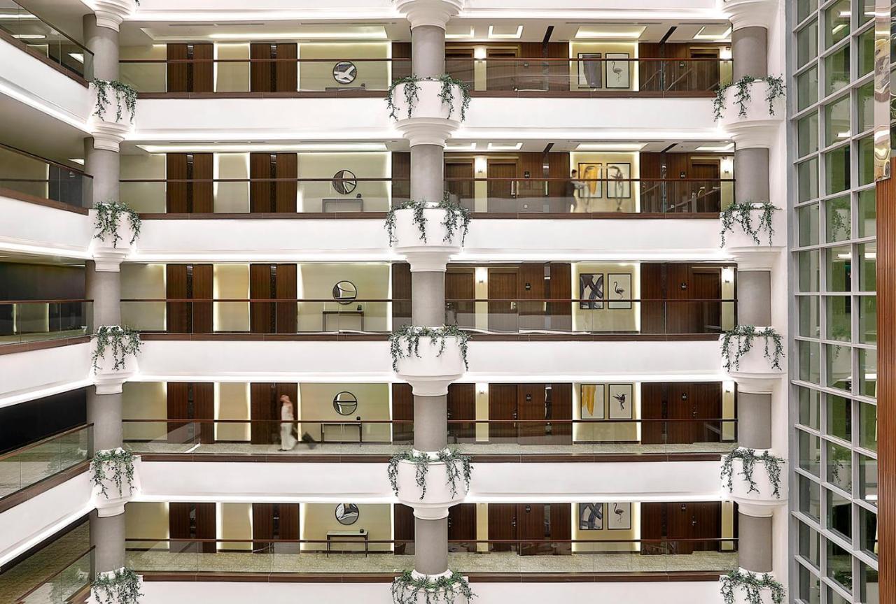 Voco Al Khobar By Ihg Hotel Kültér fotó The interior of the hotel