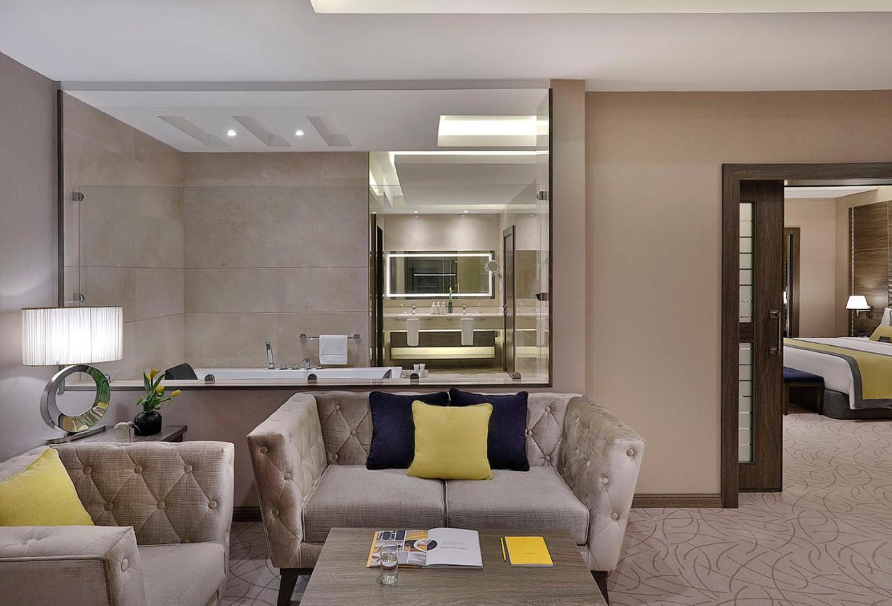 Voco Al Khobar By Ihg Hotel Kültér fotó Suite